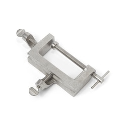 United Scientific&trade;&nbsp;Two-Way Table Clamp